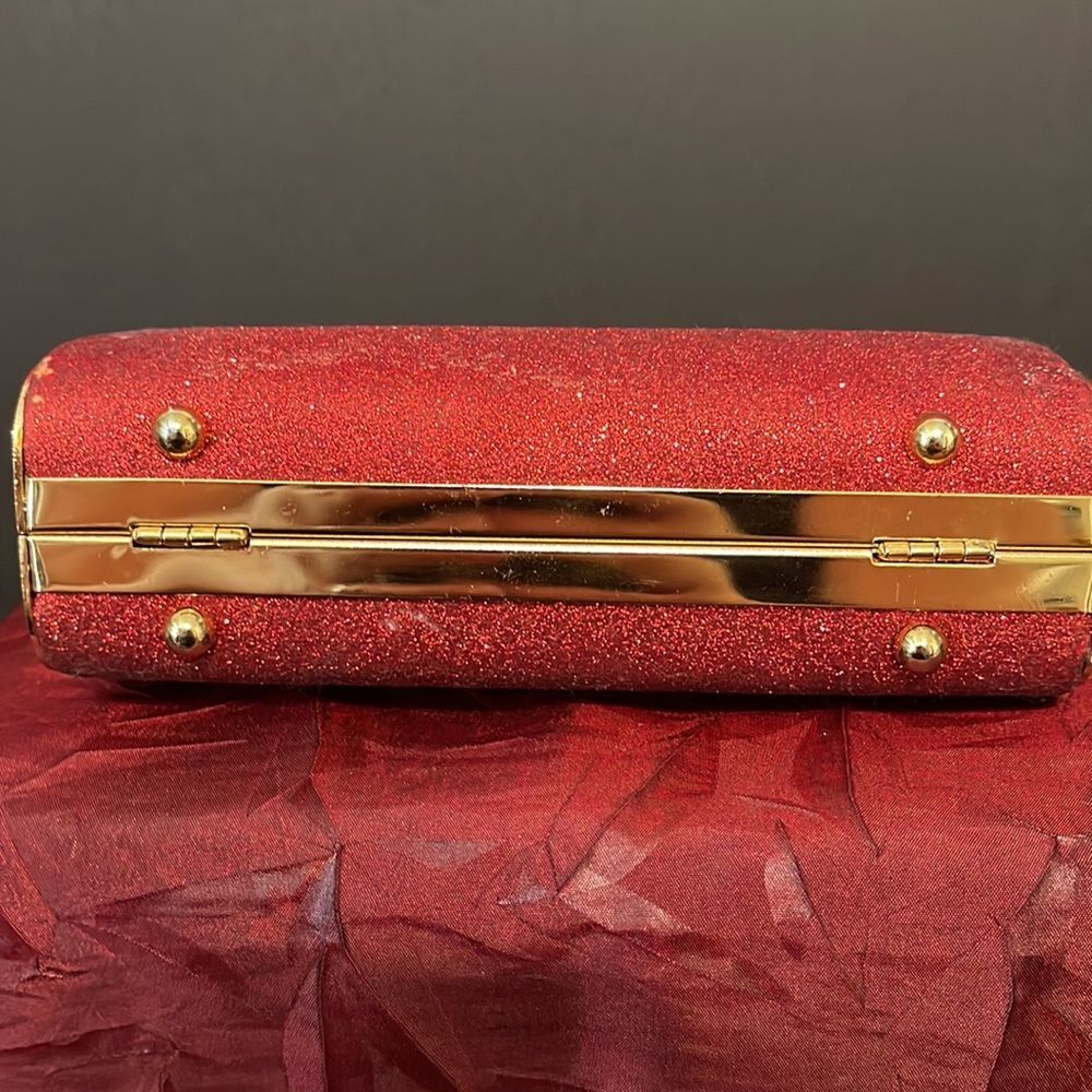 Red Glitter and Gold Evening Clutch Bag Gold Chain Strap - Picture 9 of 13